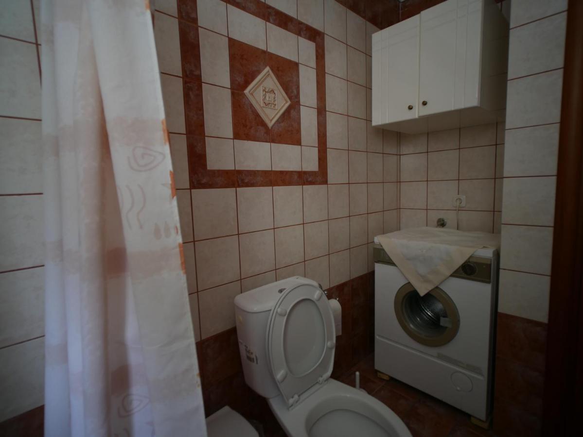 Villa Verde 200 meters from the beach Nea Iraklitsa Buitenkant foto