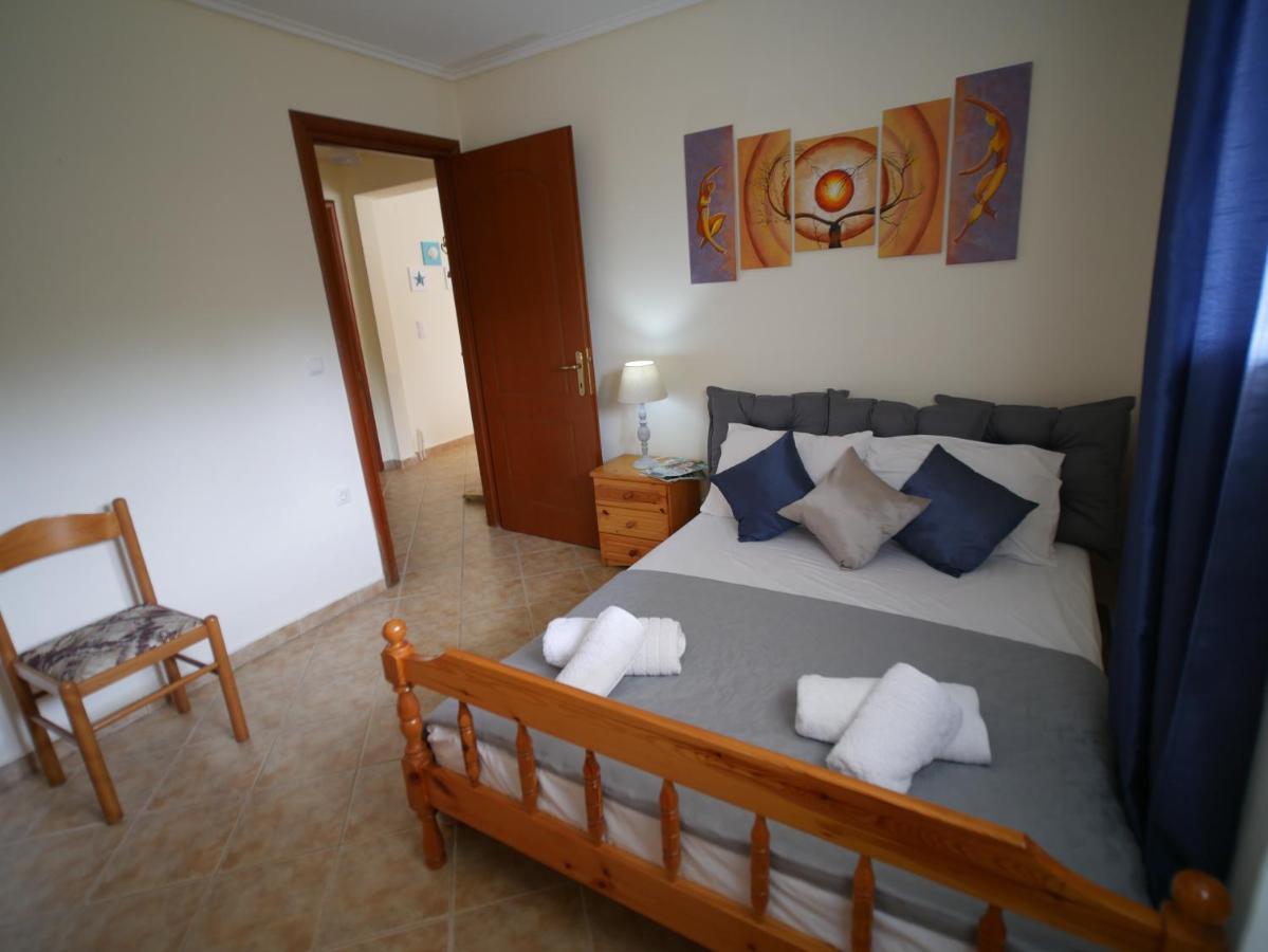 Villa Verde 200 meters from the beach Nea Iraklitsa Buitenkant foto