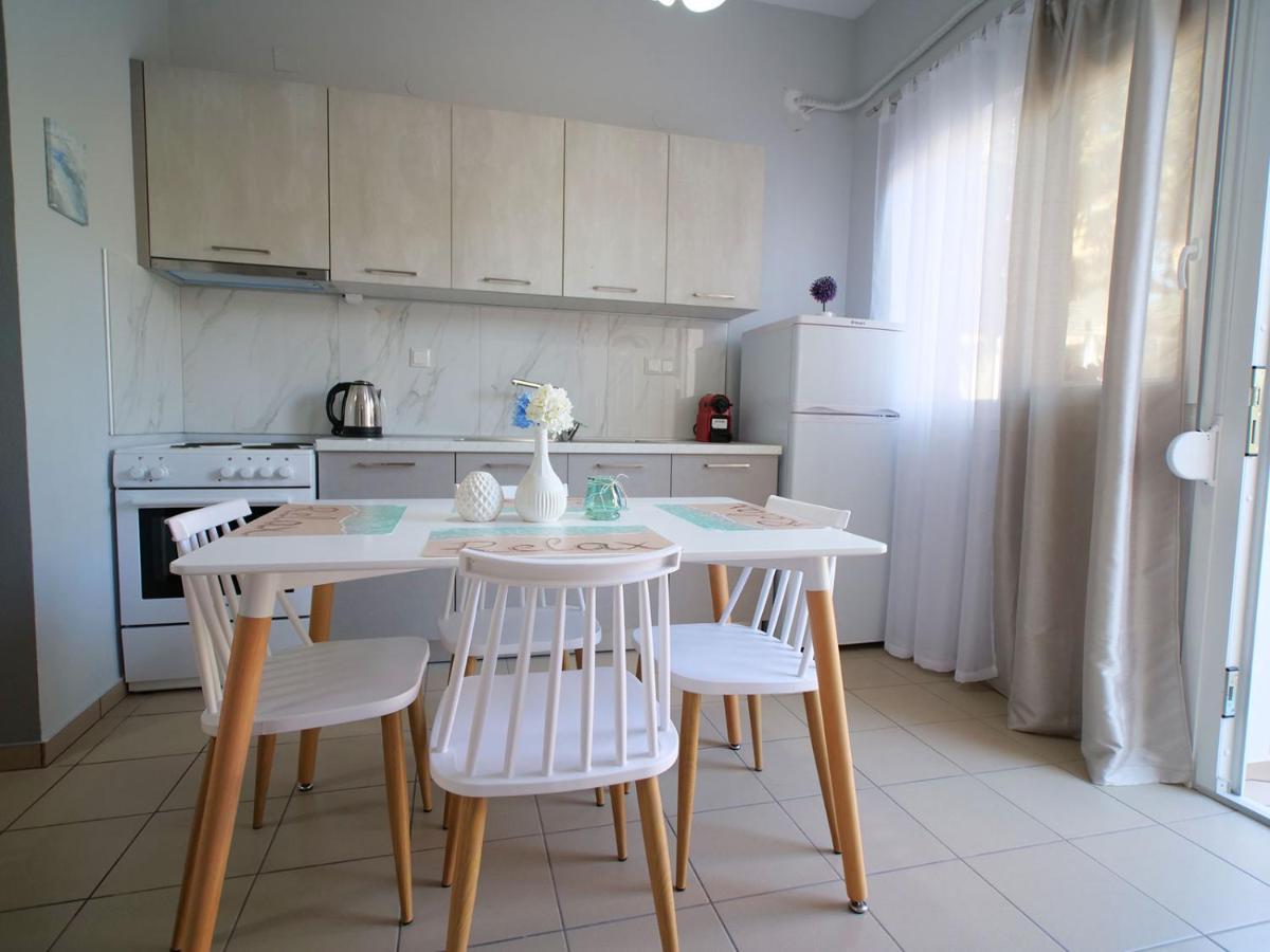 Villa Verde 200 meters from the beach Nea Iraklitsa Buitenkant foto