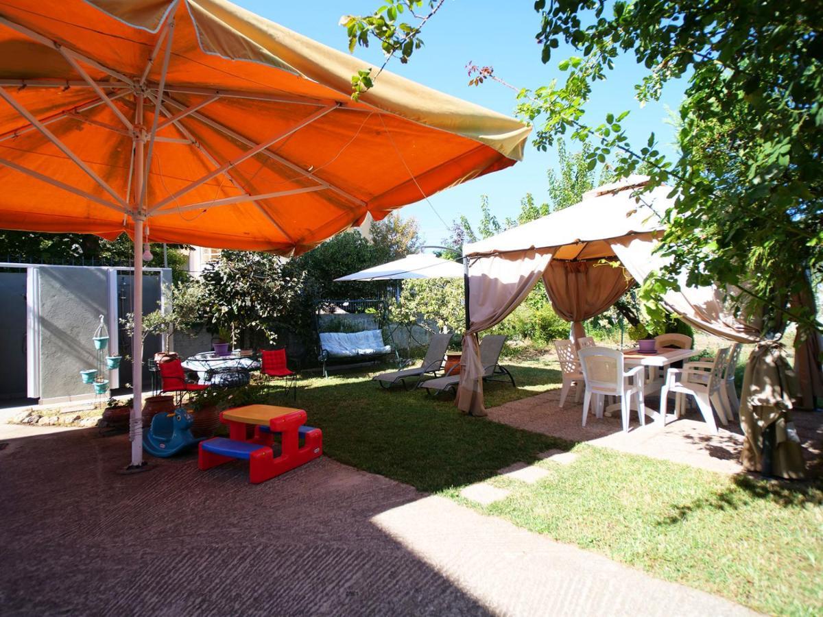 Villa Verde 200 meters from the beach Nea Iraklitsa Buitenkant foto